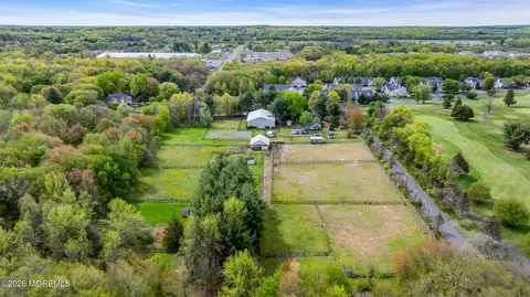 10 Daum Rd, Manalapan, NJ 07726