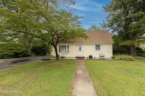 1309 9th Ave, Toms River, NJ 08757