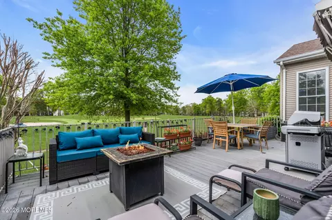 9 Winged Foot Rd, Jackson, NJ 08527