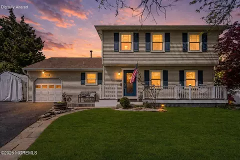 1058 Torremolinos Ct, Toms River, NJ 08753