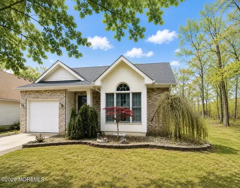 1905 Kwansan Ct, Toms River, NJ 08755