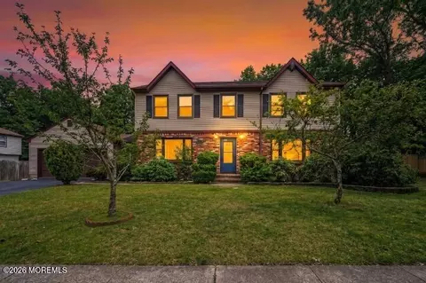 178 Mountain View Dr, Lakewood, NJ 08701
