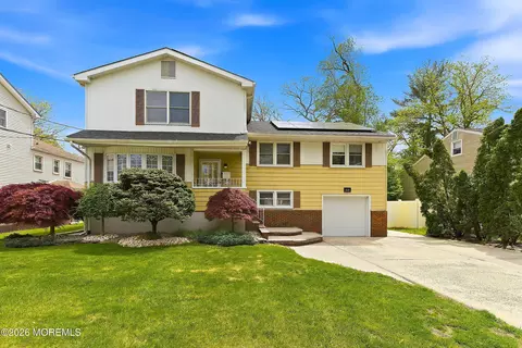 117 E Caranetta Ter, Lakewood, NJ 08701