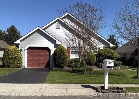 3598 Vicari Ave, Toms River, NJ 08755