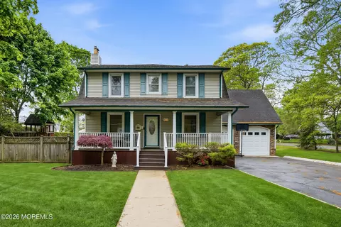 420 Wells Ave, Oakhurst, NJ 07755