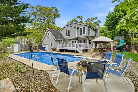 420 Wells Ave, Oakhurst, NJ 07755