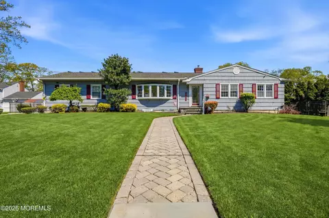 1903 Holbrook St, Oakhurst, NJ 07755