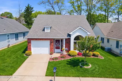 1462 Burr Oak Rd, Toms River, NJ 08755