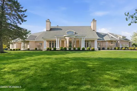 4 Thunder Ln, Colts Neck, NJ 07722