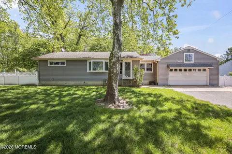 2061 Florence Ave, Hazlet, NJ 07730