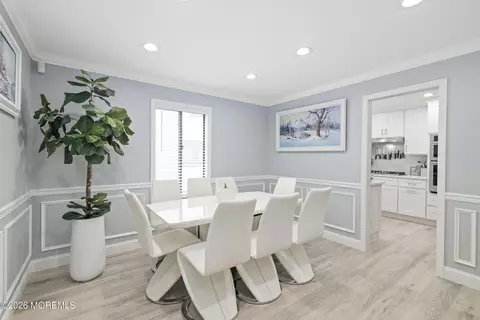 Dining - 70 Overlook Dr, Independence, NJ 07838 photo 1 of 2