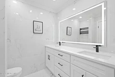 Bath - 70 Overlook Dr, Independence, NJ 07838 photo 4 of 4