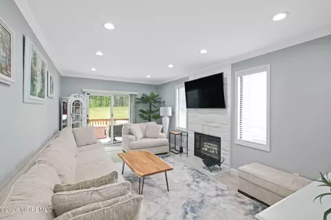 Living - 70 Overlook Dr, Independence, NJ 07838 photo 1 of 4