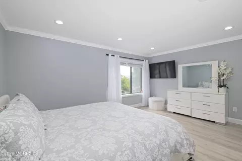 Bedroom - 70 Overlook Dr, Independence, NJ 07838 photo 2 of 3
