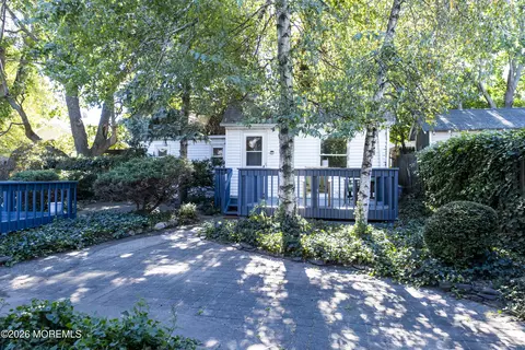 Exterior - 28 Florence Ave, Leonardo, NJ 07737 photo 3 of 9