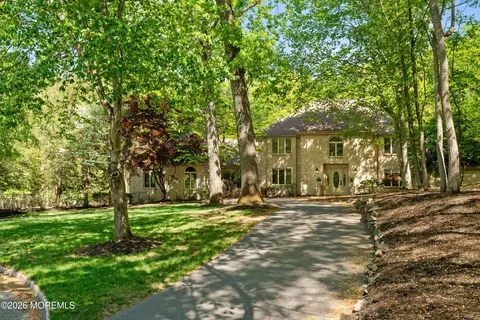 12 Country Club Ln, Marlboro, NJ 07746