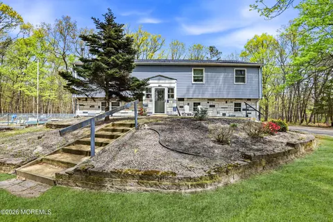 Exterior - 301 Clearstream Rd, Jackson, NJ 08527 photo 2 of 9
