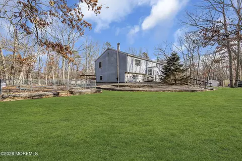 Exterior - 301 Clearstream Rd, Jackson, NJ 08527 photo 3 of 9