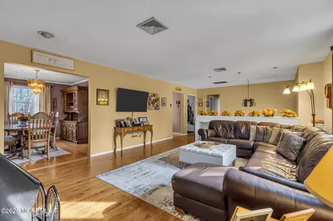 Entry Way - 301 Clearstream Rd, Jackson, NJ 08527 photo 2 of 2