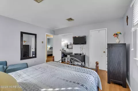 Bedroom - 301 Clearstream Rd, Jackson, NJ 08527 photo 2 of 4