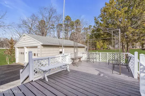 Exterior - 307 Clearstream Rd, Jackson, NJ 08527 photo 5 of 6