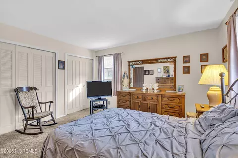 Bedroom - 307 Clearstream Rd, Jackson, NJ 08527 photo 5 of 5