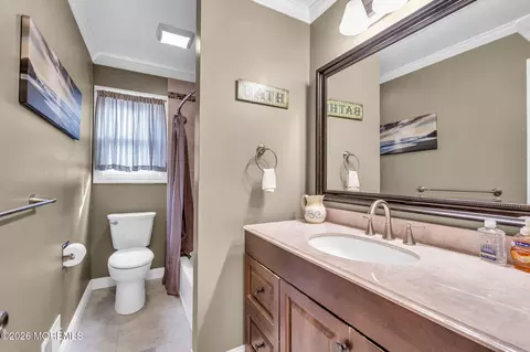 Bath - 307 Clearstream Rd, Jackson, NJ 08527 photo 2 of 2