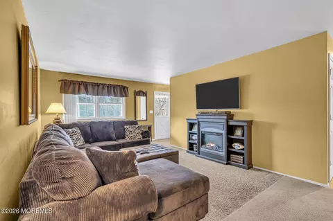 Living - 307 Clearstream Rd, Jackson, NJ 08527 photo 1 of 1