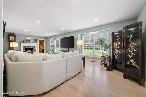Living - 609 Spaulding Ave, Forked River, NJ 08731 photo 1 of 5