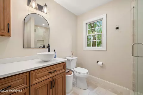 Bath - 609 Spaulding Ave, Forked River, NJ 08731 photo 2 of 5