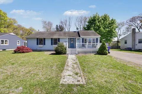 135 John St, Brick, NJ 08724