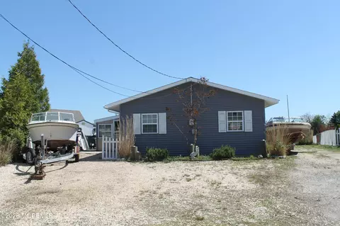 45 S Portland Dr, Little Egg Harbor, NJ 08087