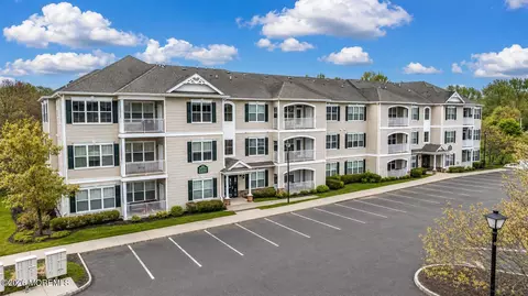 414 Sloan Ct, Matawan, NJ 07747