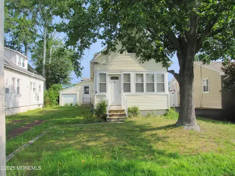 521 E Point Pleasant Ave, Ocean Gate, NJ 08740