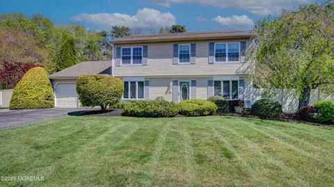 1450 Ottawa Ct, Toms River, NJ 08753