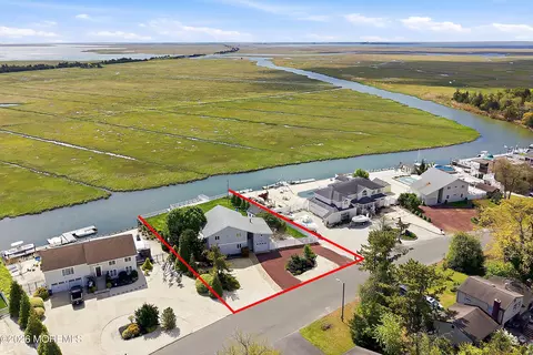172 Country Club Blvd, Little Egg Harbor, NJ 08087