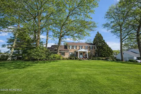 4 Marc Rd, West Long Branch, NJ 07764