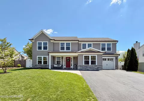 92 Cascades Ave, Howell, NJ 07731