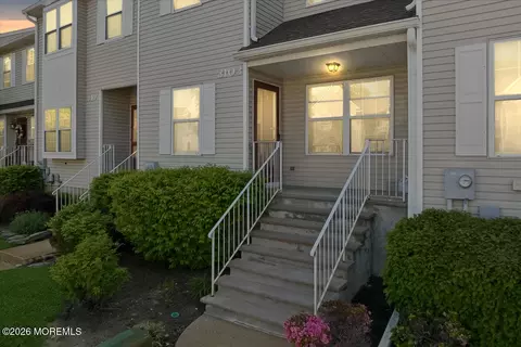 3103 Smoke House Ct, Freehold, NJ 07728