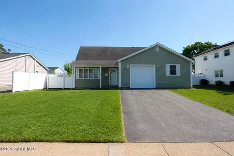 14 Belfast Ave, Hazlet, NJ 07730