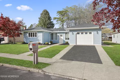 130 Rodhos St, Toms River, NJ 08757