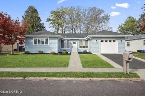 130 Rodhos St, Toms River, NJ 08757