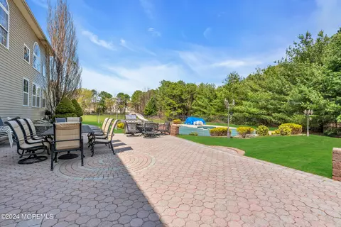 Exterior - 7 Duchess Dr, Monroe, NJ 08831 photo 2 of 5