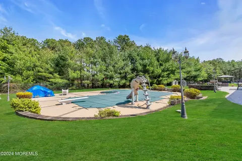 Exterior - 7 Duchess Dr, Monroe, NJ 08831 photo 3 of 5