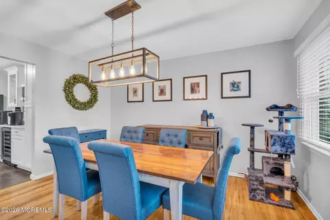 Dining - 40 River Park Dr, Brick, NJ 08724 photo 2 of 3