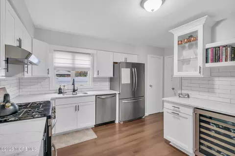Kitchen - 40 River Park Dr, Brick, NJ 08724 photo 1 of 3