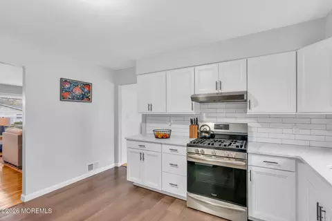 Kitchen - 40 River Park Dr, Brick, NJ 08724 photo 3 of 3