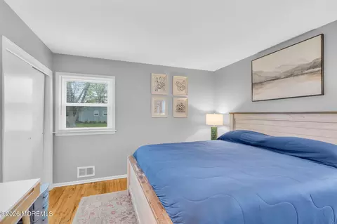 Bedroom - 40 River Park Dr, Brick, NJ 08724 photo 3 of 4