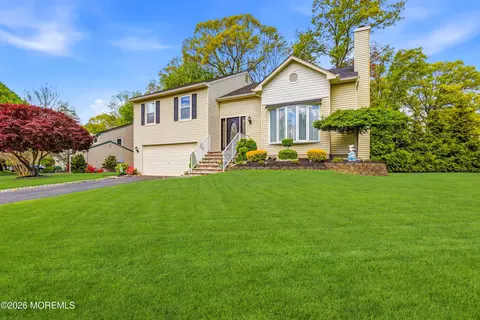56 Sami Dr, Howell, NJ 07731