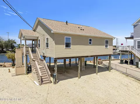 120 Marlin Rd, Tuckerton, NJ 08087